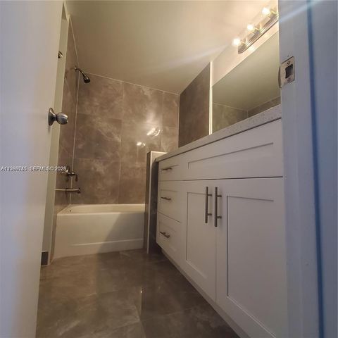 929 Hamilton Drive 929F, Homestead, FL 33034