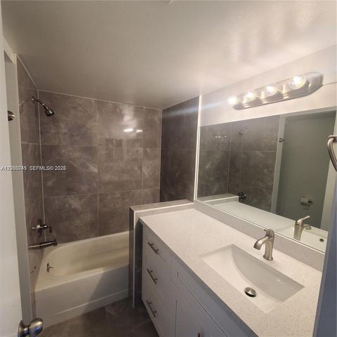 929 Hamilton Drive 929F, Homestead, FL 33034