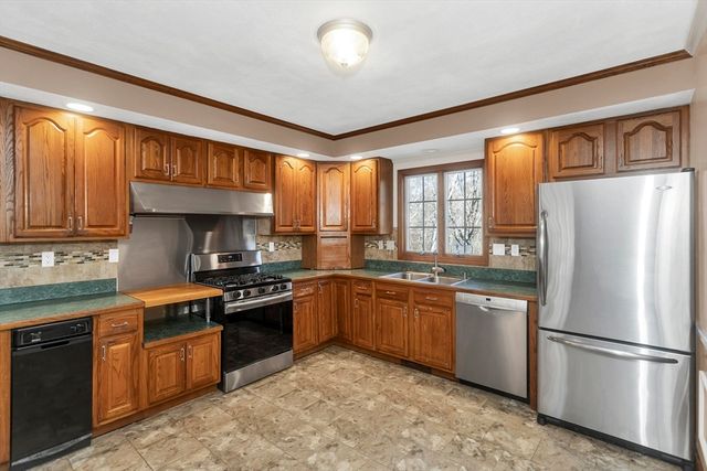 547 Berkley St, Berkley, MA 02779
