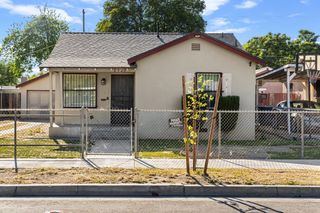 2312 S Holly Avenue, Fresno, CA 93706