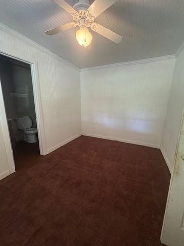 57 Kathryn Drive, Huntsville, TX 77320