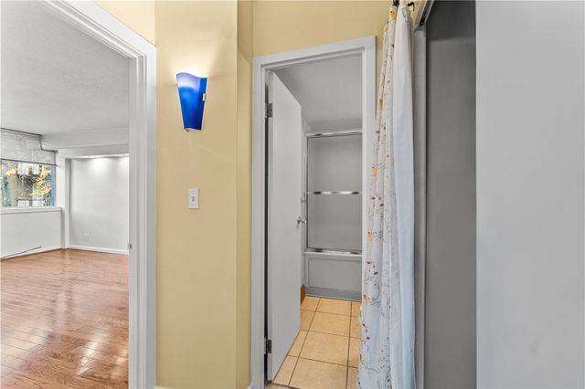 5619 Kentucky Ave 104, Shadyside, PA 15232