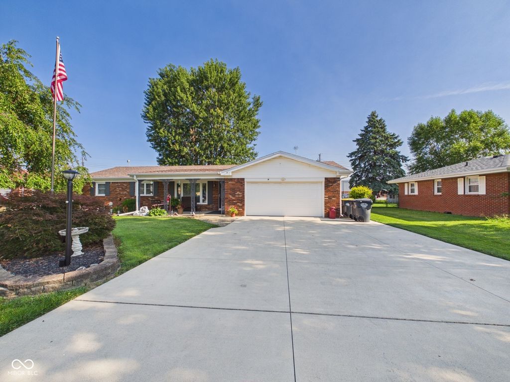 814 Rustic Road, Anderson, IN 46013
