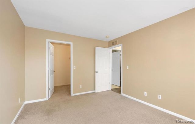 1845 Flagstone Circle, Rochester, MI 48307