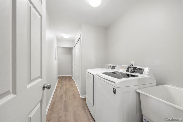 1845 Flagstone Circle, Rochester, MI 48307