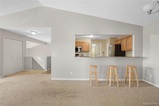 1845 Flagstone Circle, Rochester, MI 48307