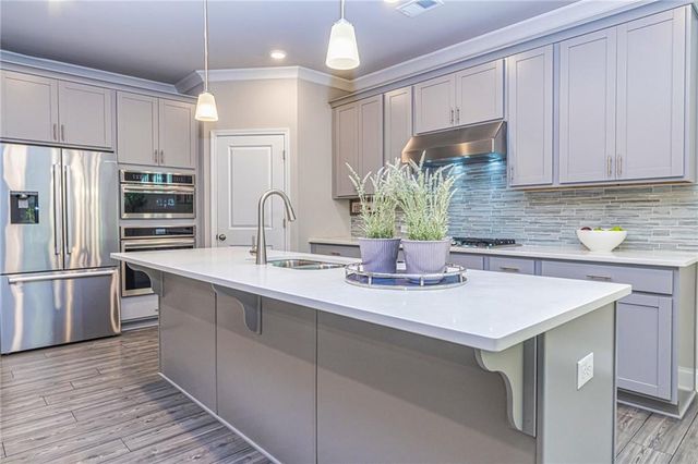 565 Timberbrook Drive, Sharpsburg, GA 30277