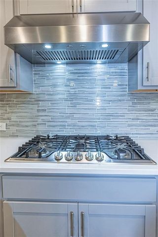 565 Timberbrook Drive, Sharpsburg, GA 30277