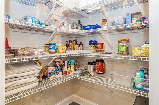 565 Timberbrook Drive, Sharpsburg, GA 30277