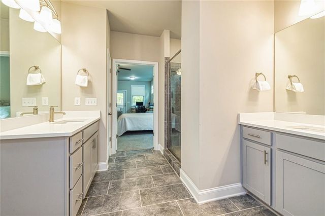 565 Timberbrook Drive, Sharpsburg, GA 30277