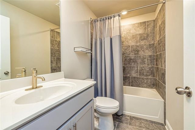 565 Timberbrook Drive, Sharpsburg, GA 30277