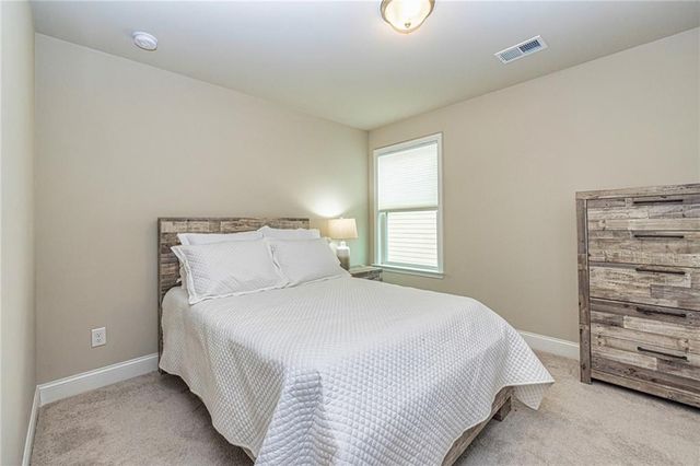 565 Timberbrook Drive, Sharpsburg, GA 30277