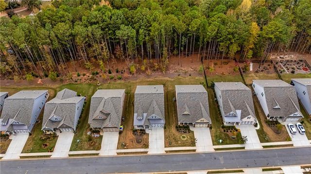 565 Timberbrook Drive, Sharpsburg, GA 30277