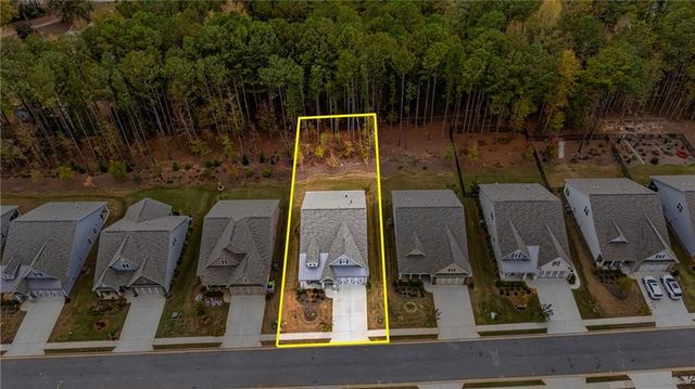 565 Timberbrook Drive, Sharpsburg, GA 30277