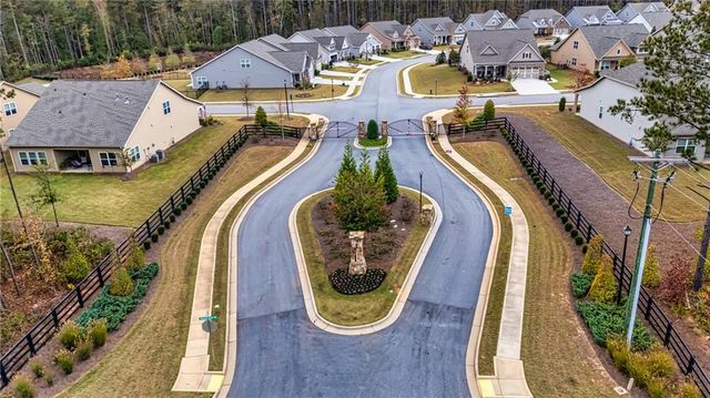 565 Timberbrook Drive, Sharpsburg, GA 30277