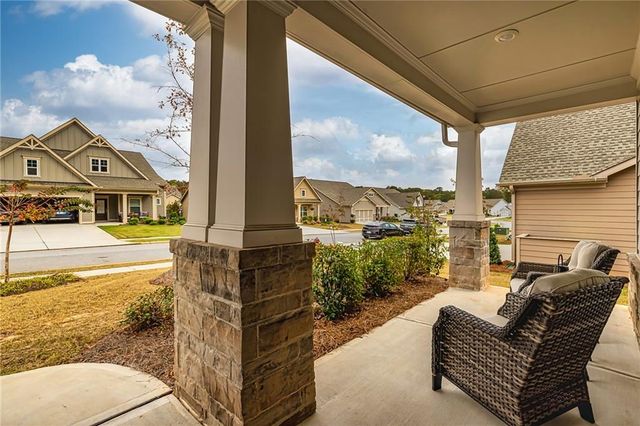 565 Timberbrook Drive, Sharpsburg, GA 30277