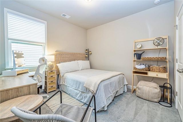 565 Timberbrook Drive, Sharpsburg, GA 30277