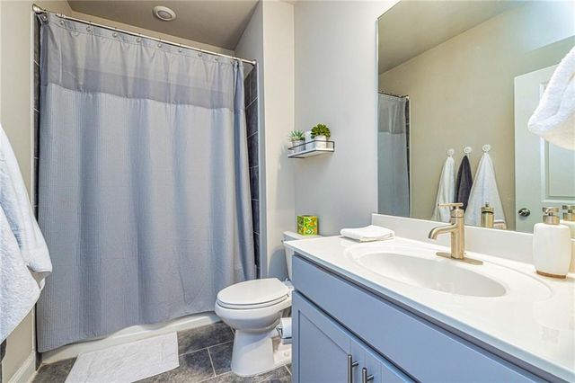 565 Timberbrook Drive, Sharpsburg, GA 30277