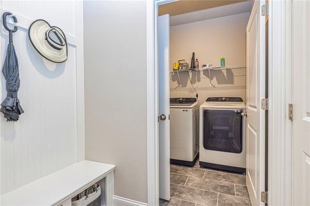 565 Timberbrook Drive, Sharpsburg, GA 30277