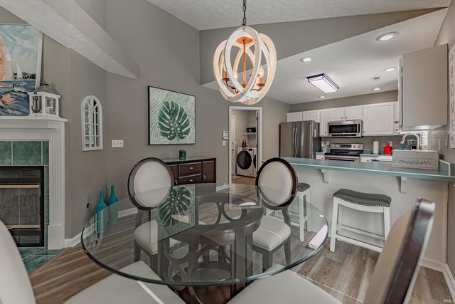 3817 Timber View Drive, Evansville, IN 47715