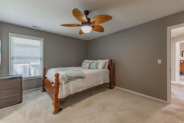 3817 Timber View Drive, Evansville, IN 47715