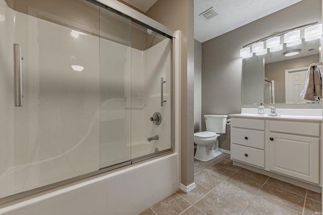 3817 Timber View Drive, Evansville, IN 47715