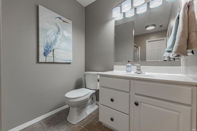 3817 Timber View Drive, Evansville, IN 47715