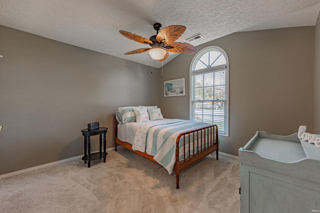 3817 Timber View Drive, Evansville, IN 47715
