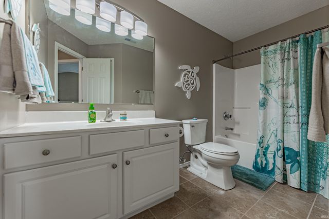 3817 Timber View Drive, Evansville, IN 47715
