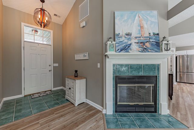 3817 Timber View Drive, Evansville, IN 47715