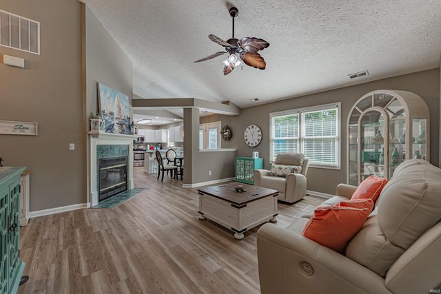 3817 Timber View Drive, Evansville, IN 47715