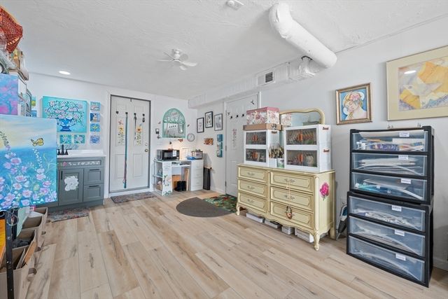 5 Glen Echo Shore Rd, Charlton, MA 01507