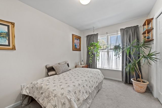 5 Glen Echo Shore Rd, Charlton, MA 01507