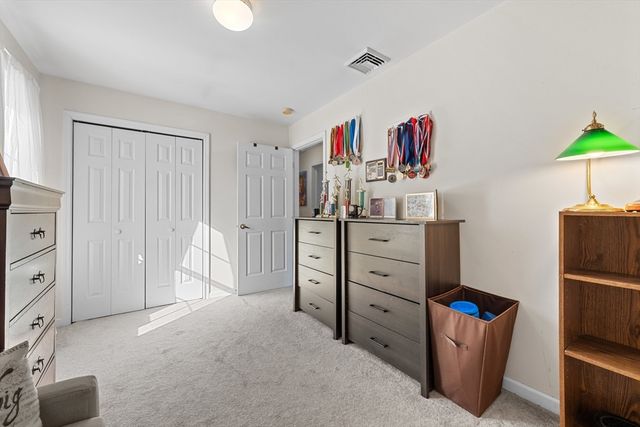 5 Glen Echo Shore Rd, Charlton, MA 01507