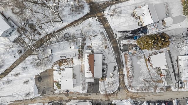 5 Glen Echo Shore Rd, Charlton, MA 01507