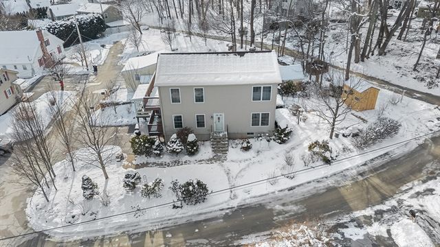 5 Glen Echo Shore Rd, Charlton, MA 01507
