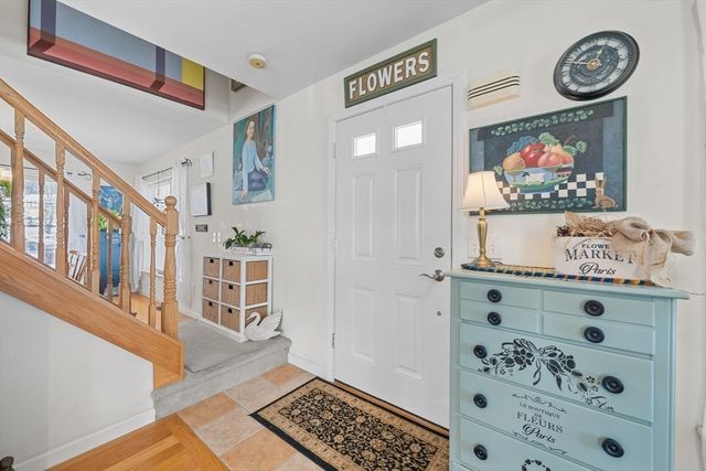 5 Glen Echo Shore Rd, Charlton, MA 01507