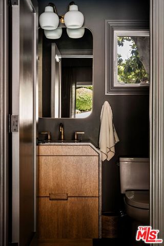 2003 El Cerrito Place, Los Angeles, CA 90068