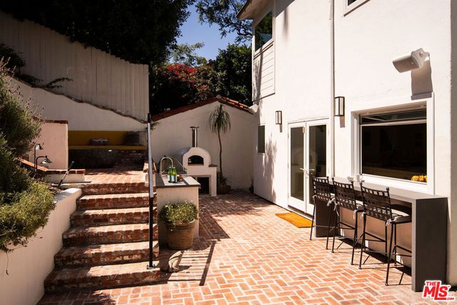 2003 El Cerrito Place, Los Angeles, CA 90068