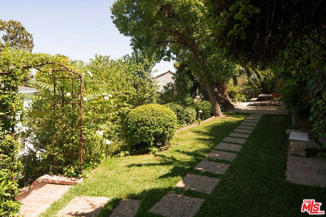 2003 El Cerrito Place, Los Angeles, CA 90068