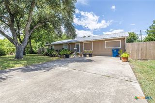 313 Dan Avenue, Port Lavaca, TX 77979