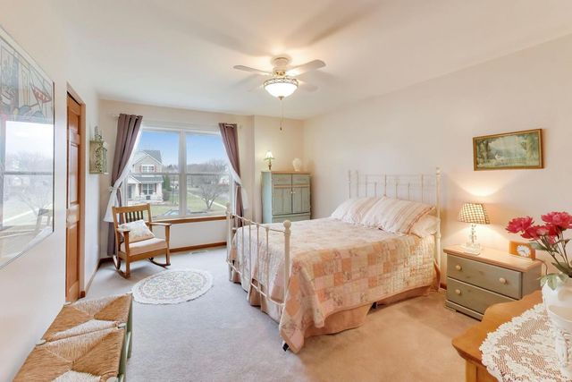 330 MARTIN Drive, Woodstock, IL 60098