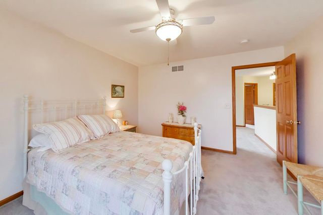 330 MARTIN Drive, Woodstock, IL 60098