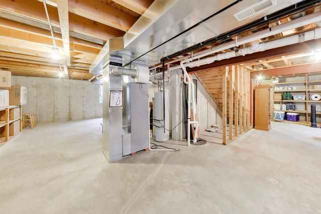 330 MARTIN Drive, Woodstock, IL 60098