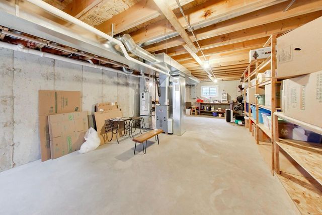 330 MARTIN Drive, Woodstock, IL 60098