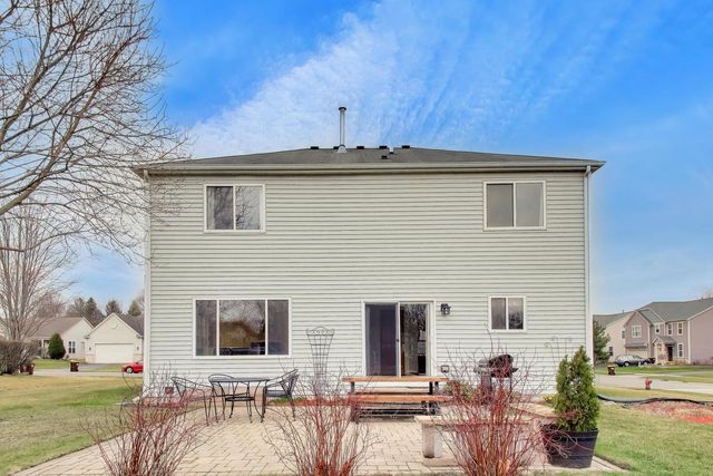 330 MARTIN Drive, Woodstock, IL 60098