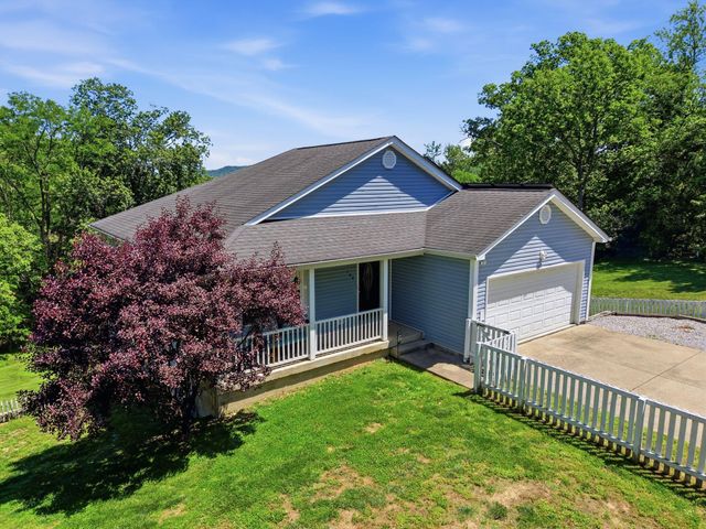 108 Bartlett Court, Berea, KY 40403