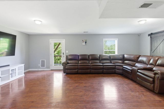 108 Bartlett Court, Berea, KY 40403