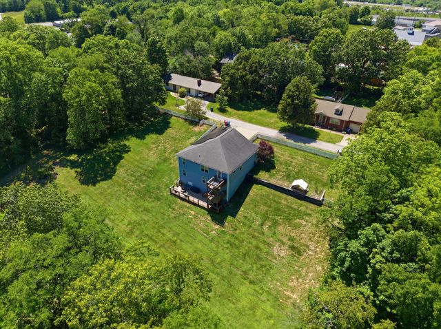 108 Bartlett Court, Berea, KY 40403