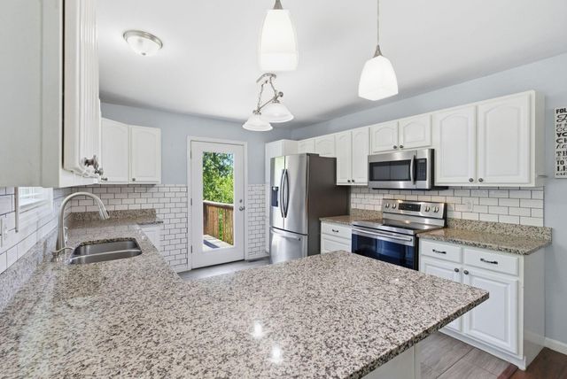 108 Bartlett Court, Berea, KY 40403